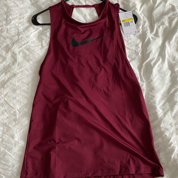 ❗️NWT❗️Nike Top - Picture 2 of 4